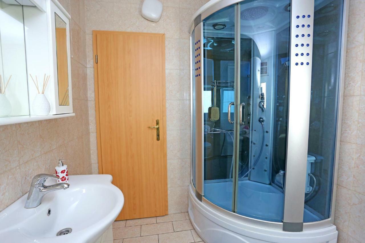 Studio Apartment Grey Split Luaran gambar