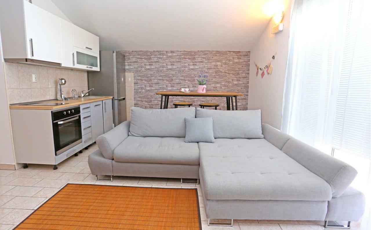 Studio Apartment Grey Split Luaran gambar